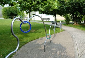 Generationen-Spielplatz Pflegeheim Sennhof, Vordemwald - Spielplätze im Aargau