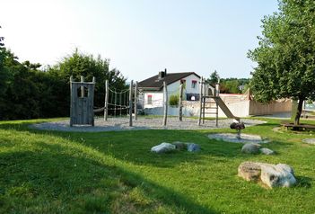 Spiel- und Begegnungsplatz Safenwil, Gemeindespielplatz - Spielplätze im Aargau