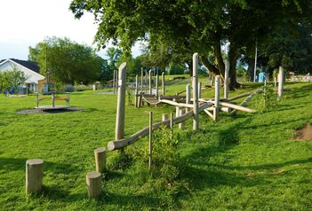 Robinsonspielplatz, Abenteuerspielplatz und Gemeindespielplatz Menziken - Spielplätze im Aargau