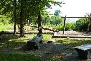 Aarauer Natuererlebnisweg / Wildpark Roggenhausen, Naturerlebnispark - Spielplätze im Aargau
