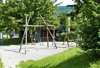 Spielplatz Ehrendingen Weiher, Abenteuerspielplatz und Gemeindespielplatz - Spielplätze im Aargau