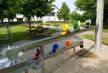 Generationen-Spielplatz Pflegeheim Sennhof, Vordemwald - Spielplätze im Aargau