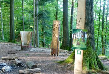 Aarauer Natuererlebnisweg / Wildpark Roggenhausen, Naturerlebnispark - Spielplätze im Aargau