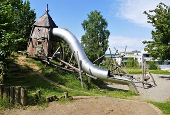 Spielplatz Ehrendingen Weiher, Abenteuerspielplatz und Gemeindespielplatz - Spielplätze im Aargau